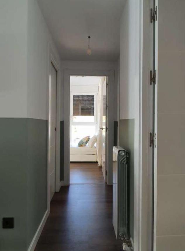 Apartamento Posets Apartment Jaca Bagian luar foto